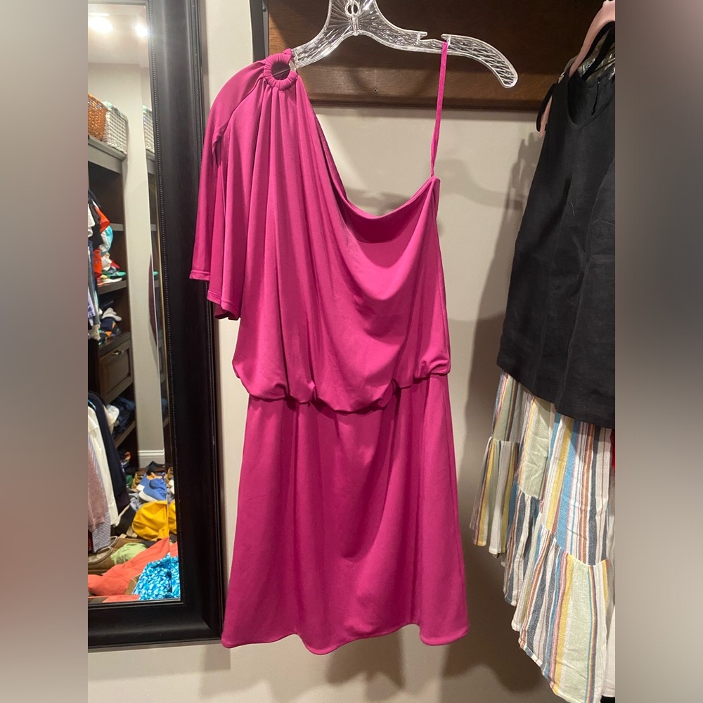 White House, black market, one shoulder dress